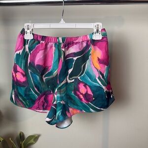 Fabletics EcoSatin Sleep Shorts in Painted Tulip Print ~ Small